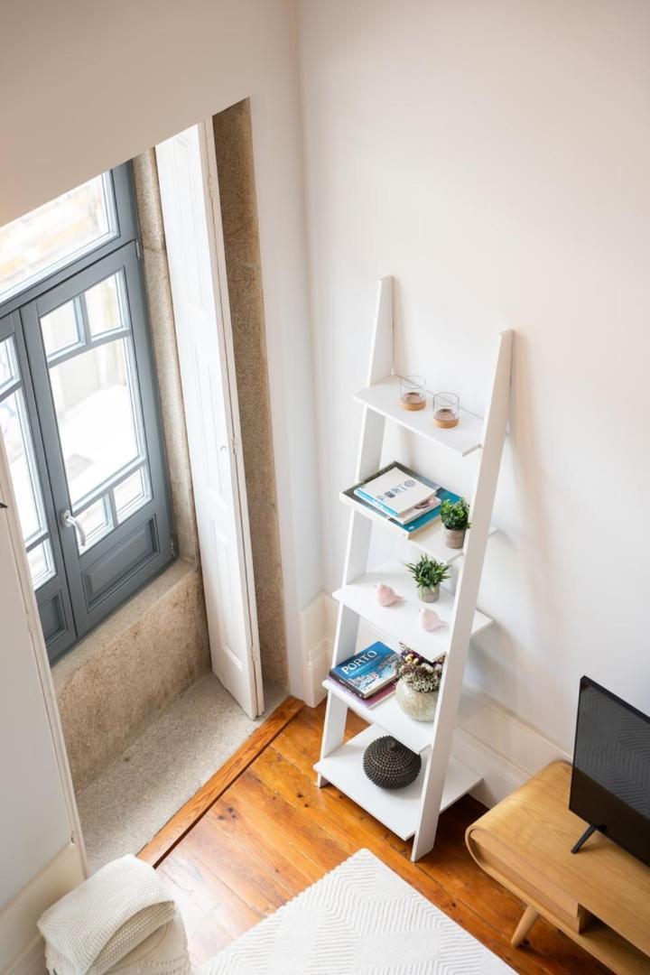 Apartment Framed Corner By Portugal Active *