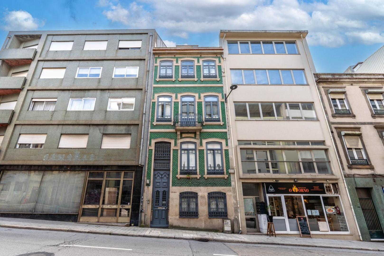 Framed Corner By Portugal Active Appartement Oporto